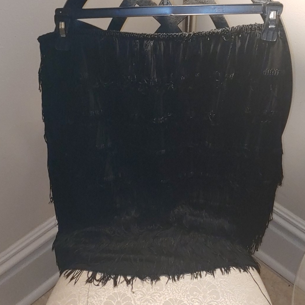 Black Shimmying Fashion Skirt - Picture 4 of 4